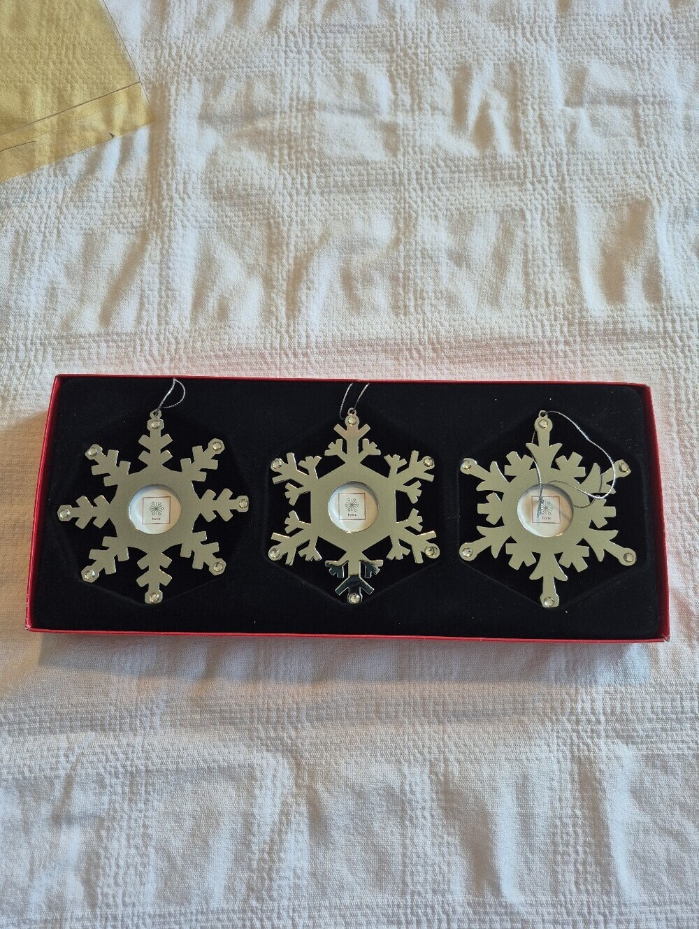 Frame hanging snowflake picture frames with gems on the tips NEW